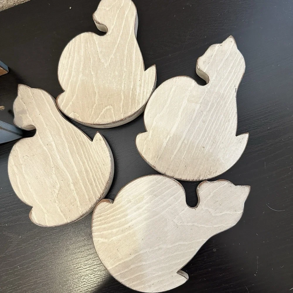 Vintage 4 Hand Carved Painted Wooden Coasters And Holder Cork Lined Blue 90s